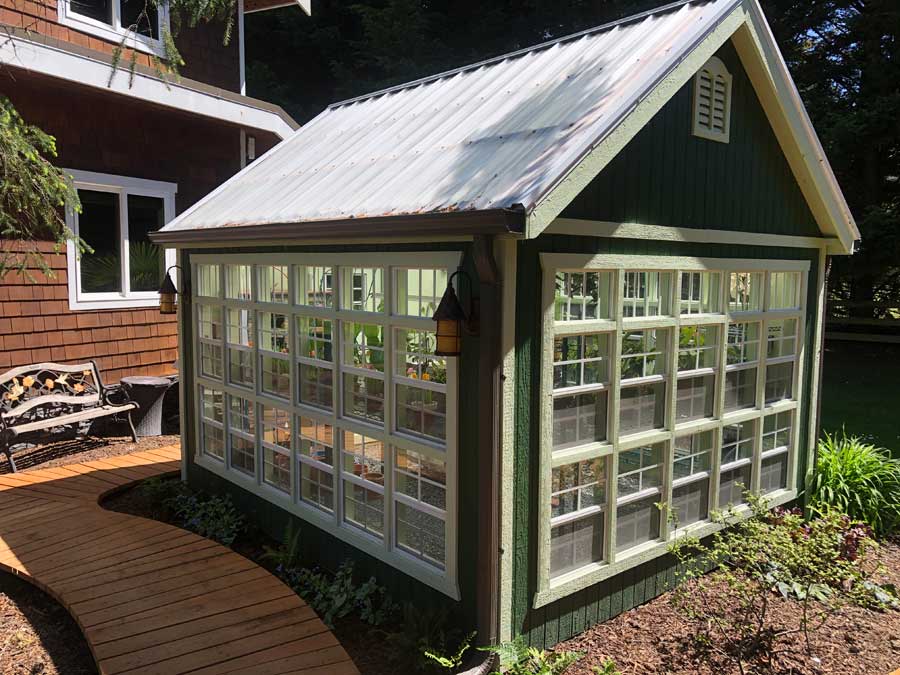Amish 8 x 8 ft. Octagon Greenhouse with Floor Kit