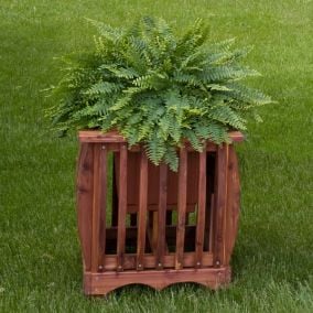 Amish Made Cedar Planter (14" pot included)