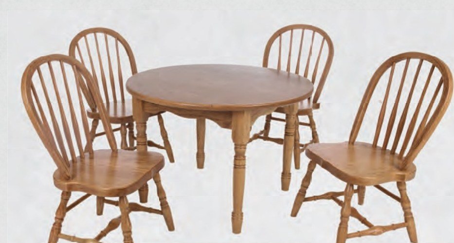 Classic round kids' table with four bow back chairs in Lapp's Harvest